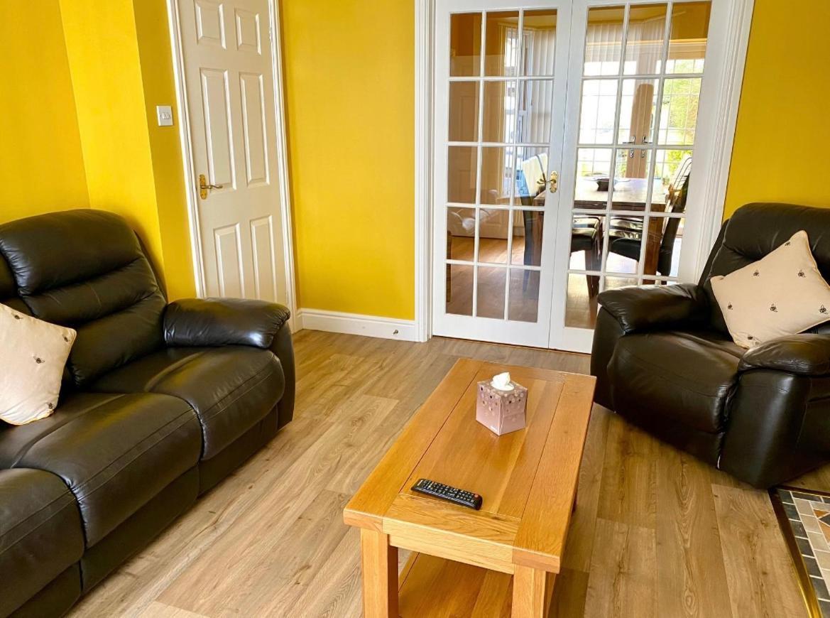 Honey Cottage Tenby Exterior photo